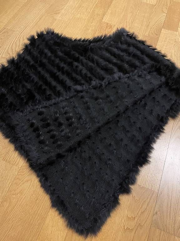 Altro in Moda donna: Echt Pelz Poncho – Nuovo (secondo la descrizione) da Zürich venduto da Fra_maj 1