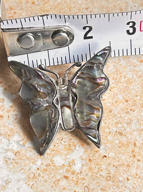 Spille & Fermagli: kleine Schmetterling Brosche perlmut – Usato da Basel venduto da bellespirit 3