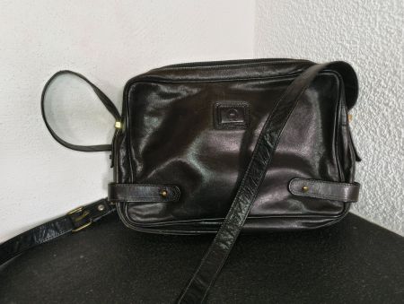 Aigner Vintage Umhängetasche aus Leder - Top Zustand!