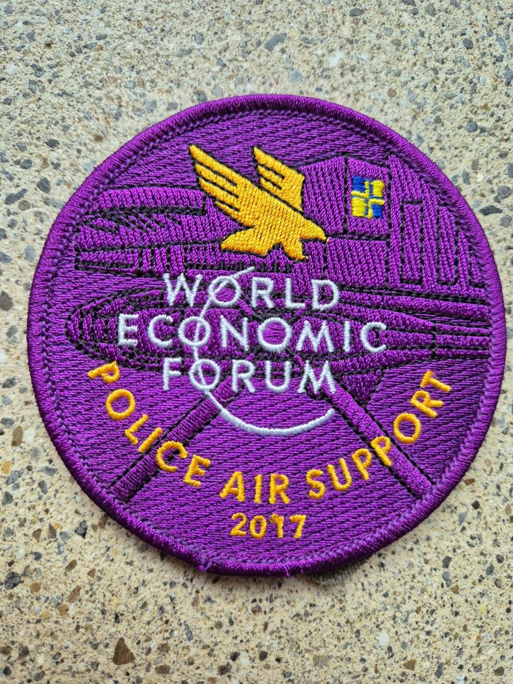 Schweizer Armee Placchette & Badge: *** Badge Polizei WEF Air Support 2017 mit klett *** – Nuovo e nell'imballaggio originale da Riedholz venduto da fr_sIruP