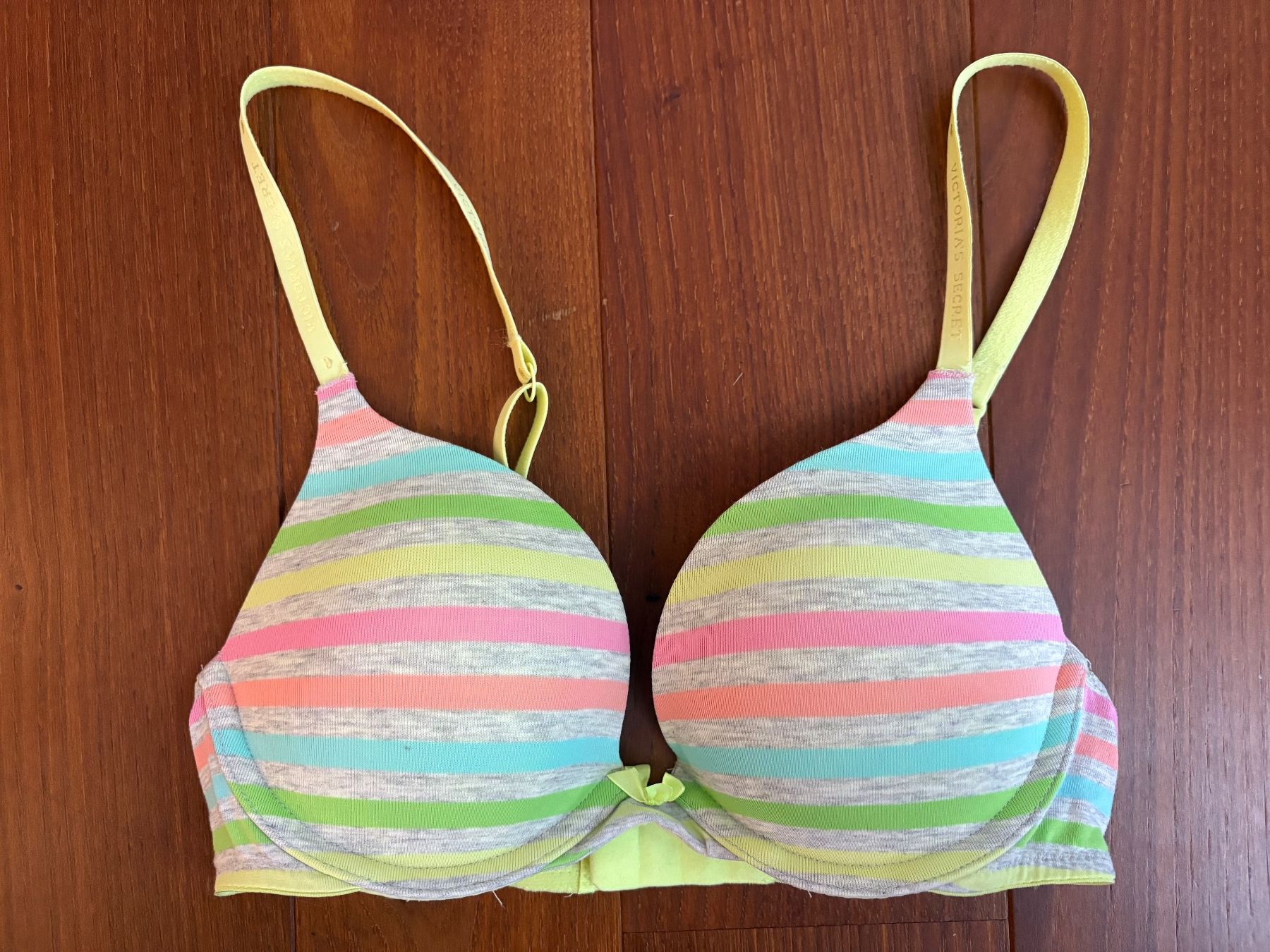 Victoria's Secret Altra biancheria intima: Victorias Secret TShirt-BH Set – Usato da Dietikon venduto da dragony89 3