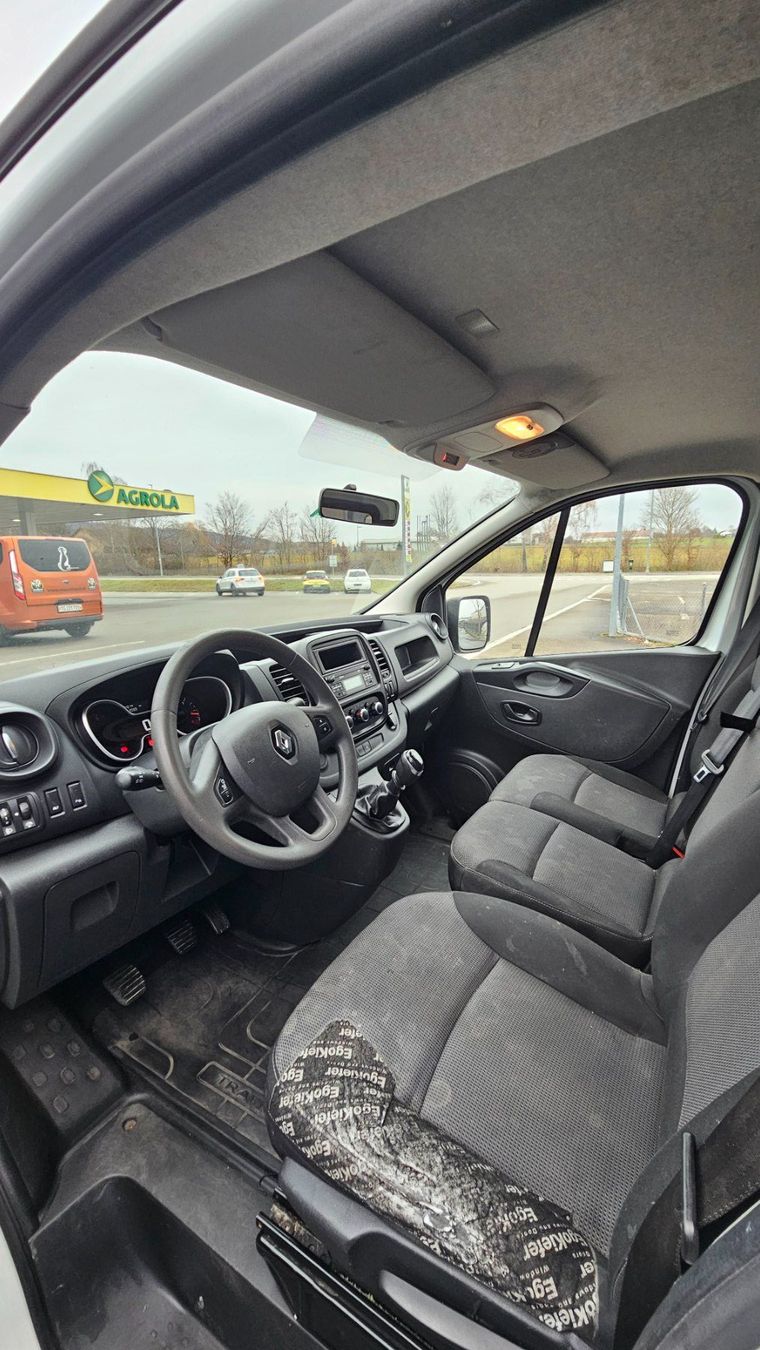 Renault Veicoli commerciali: RENAULT TRAFIC dCi120 L2H1 3.0t mit MFK – Usato da Diessenhofen venduto da Osio 7