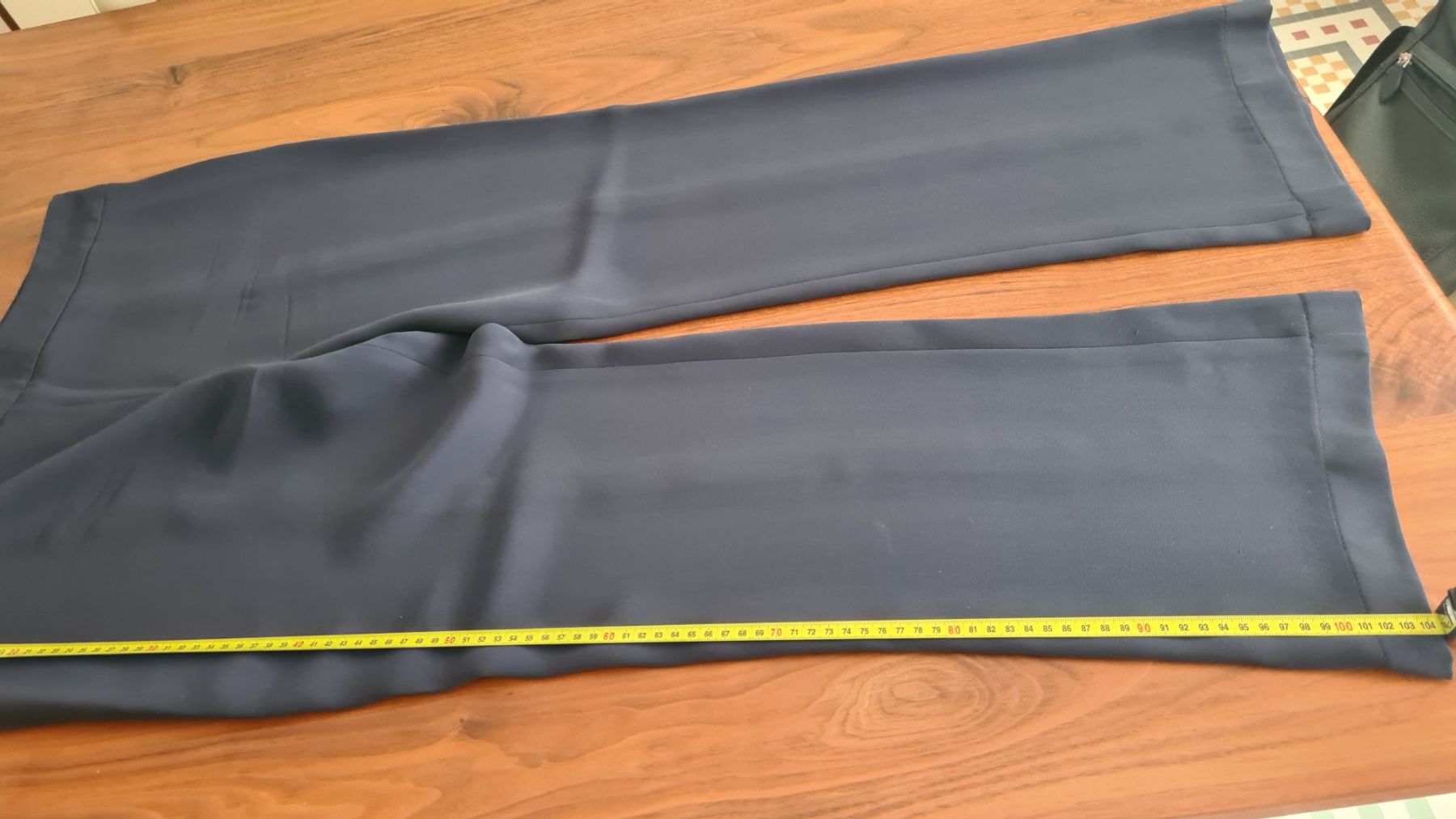 Armani Pantaloni: GIORGIO ARMANI HOSE NERO – Usato da Minusio venduto da Ninfa54 1