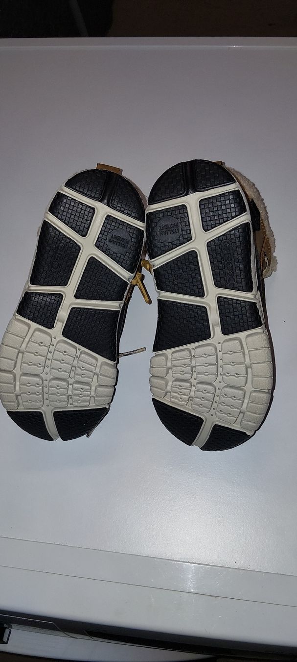 Geox Scarpe per ragazzi: Bottes Geox marron et noir, – Usato da Renens VD venduto da Floram1989 2
