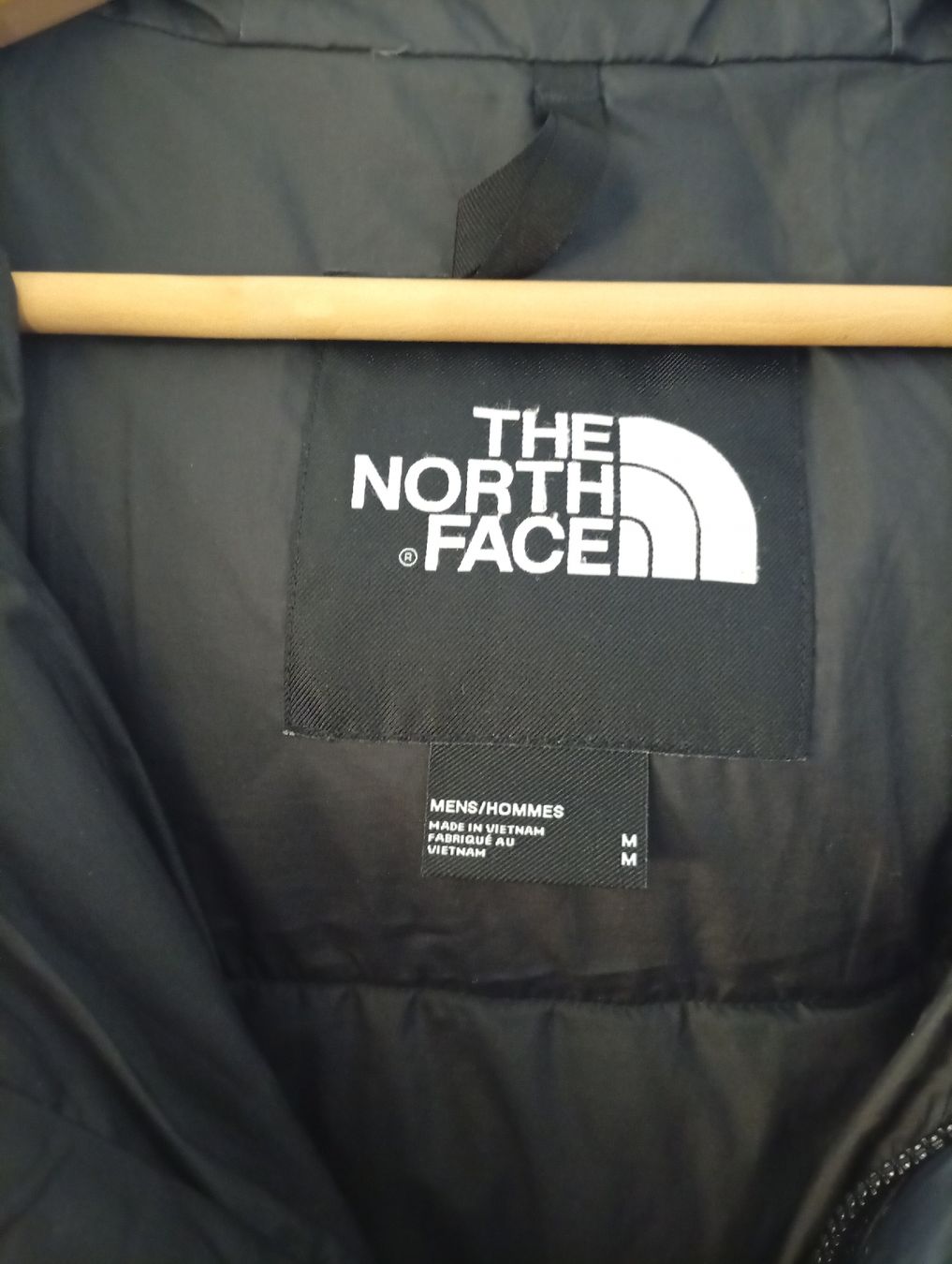 North Face Giacche: North Face Black M – Usato da Lausanne venduto da Parmenide 1