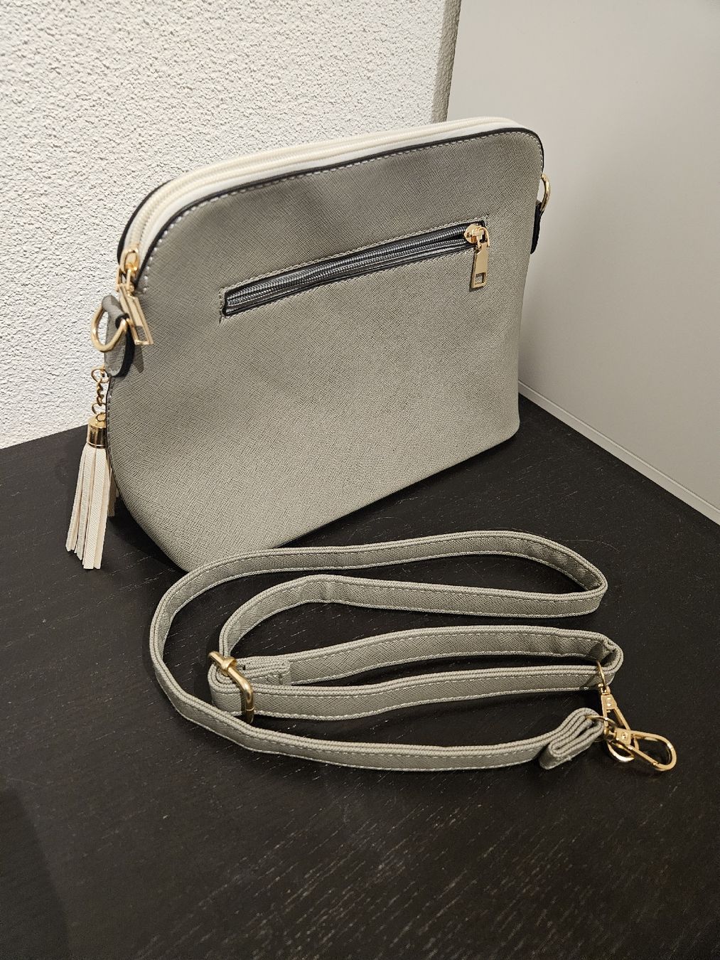 Borse da donna: praktische Handtasche grau, Kunstleder – Nuovo (secondo la descrizione) da Buttisholz venduto da craftergirl 1
