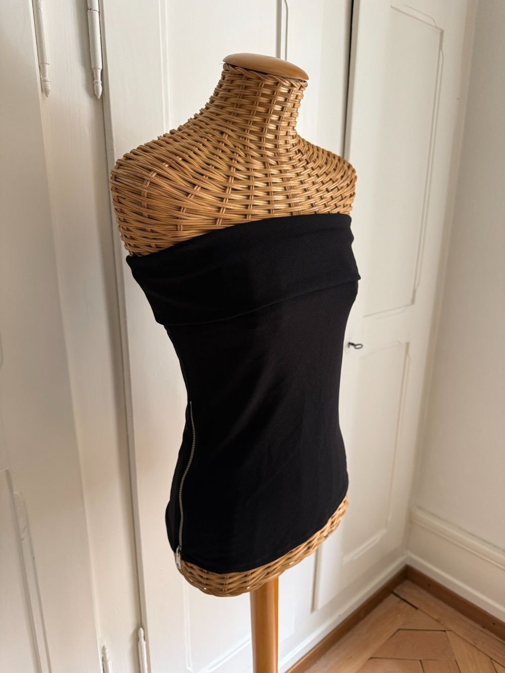 Zara Tops: ZARA - Bustier-Top schwarz S – D'occasion à Zürich par Diazaio 1