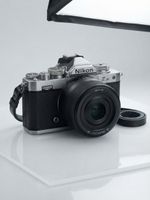 Nikon Zfc mit Objektiv 24mm f1.7