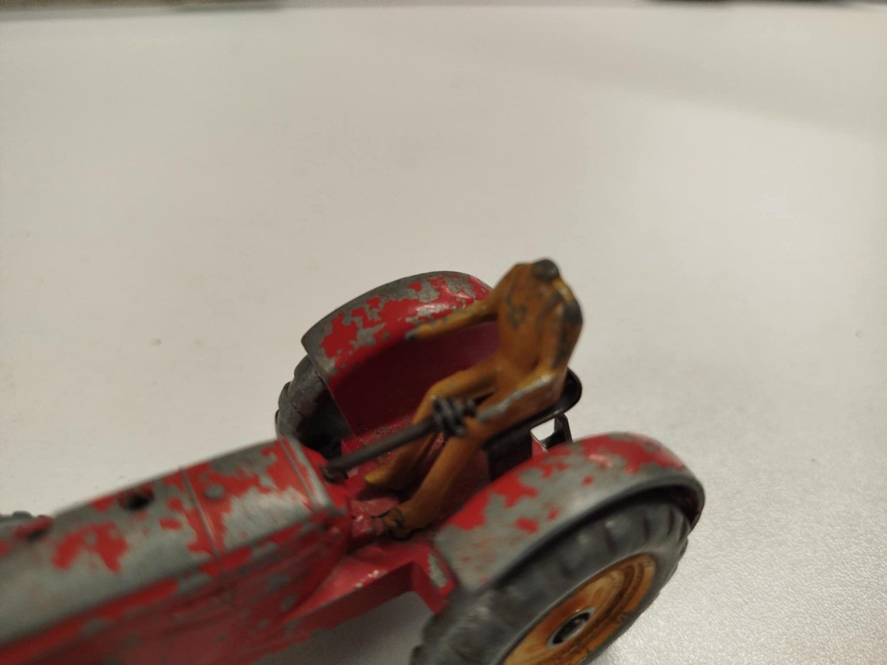 Dinky Toys Modellini d'auto: Dinky Toys (nr 14) – Usato da La Chaux-de-Fonds venduto da Emmaus2300CDF 1