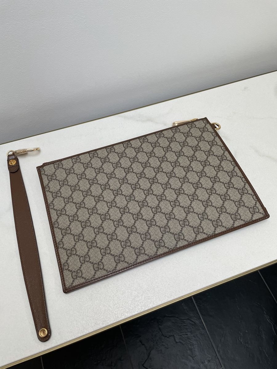 Gucci Borse: NEW Gucci pouch Supreme GG Azalea – Nuovo e nell'imballaggio originale da Vacallo venduto da kellyyy 1