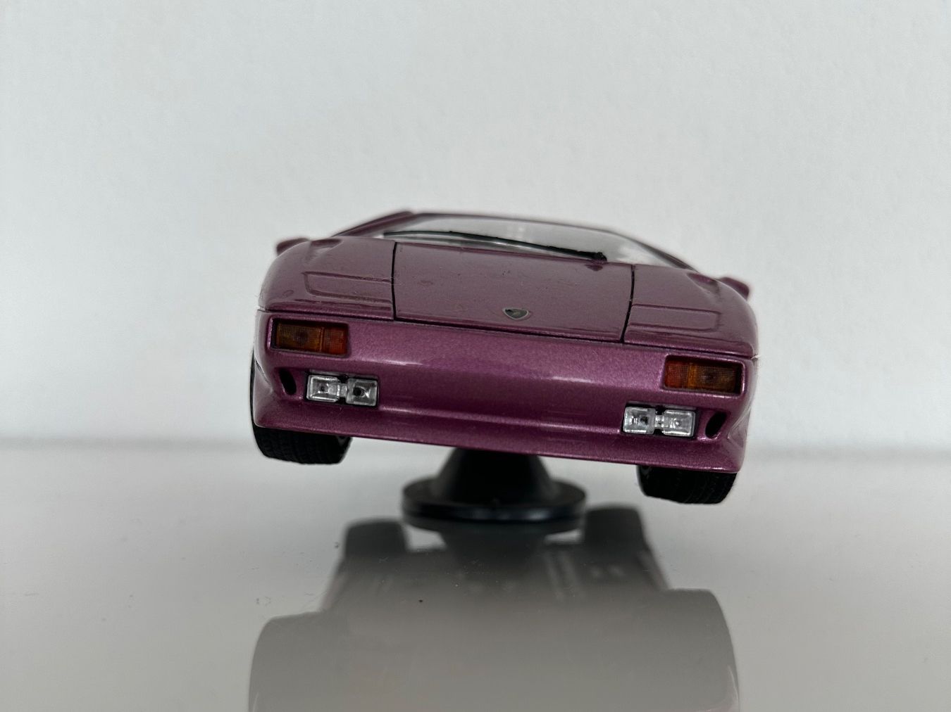 Bburago Modellautos: Lamborghini Diablo 1:18 Bburago mit Sockel – Gebraucht aus Muri AG von gae_kz9y 1