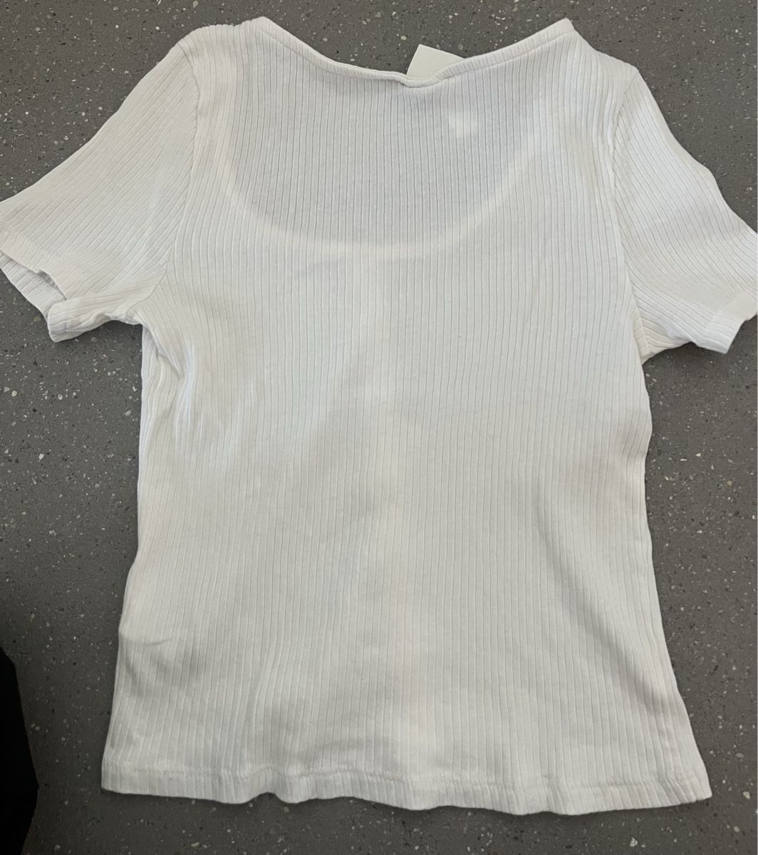 H&M T-Shirts: Tshirt – Gebraucht aus Möhlin von eny_lsk7 2