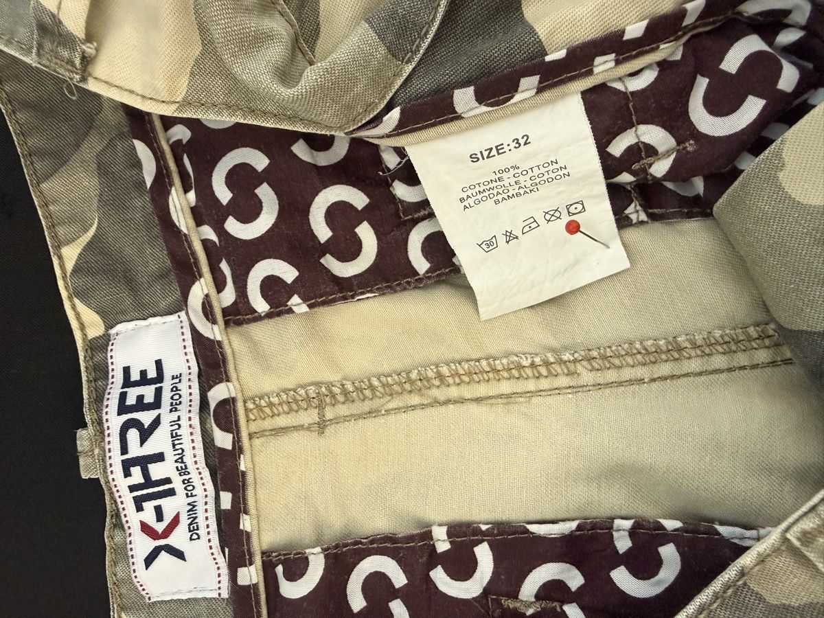 Pantaloni: X-THREE Cargoshorts Tarnung Grösse 32  – Nuovo (secondo la descrizione) da Mettmenstetten venduto da _4_YOU_ 1