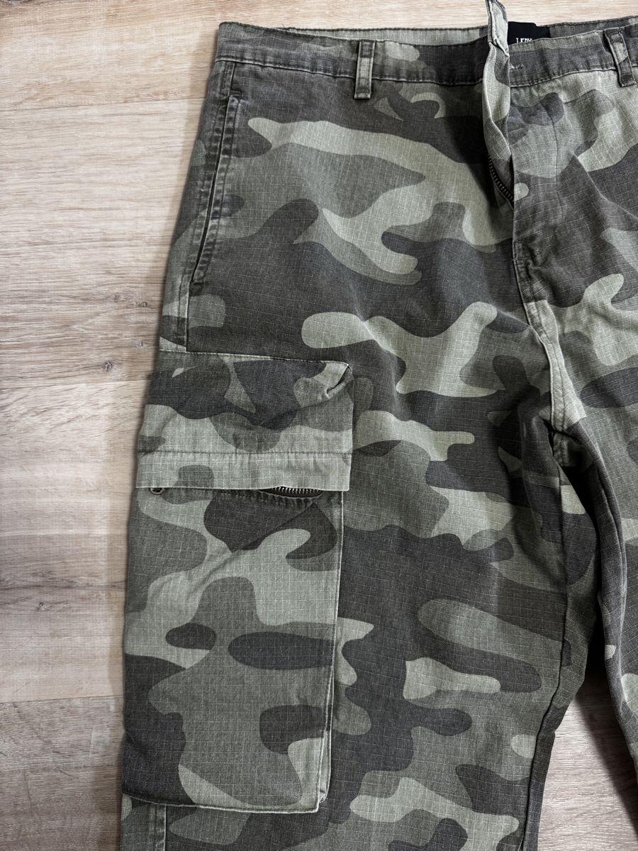 Live Fast Die Young Pantaloni: LFDY Camouflage Cargo Hose – Nuovo (secondo la descrizione) da Belp venduto da mae_c8n7 1