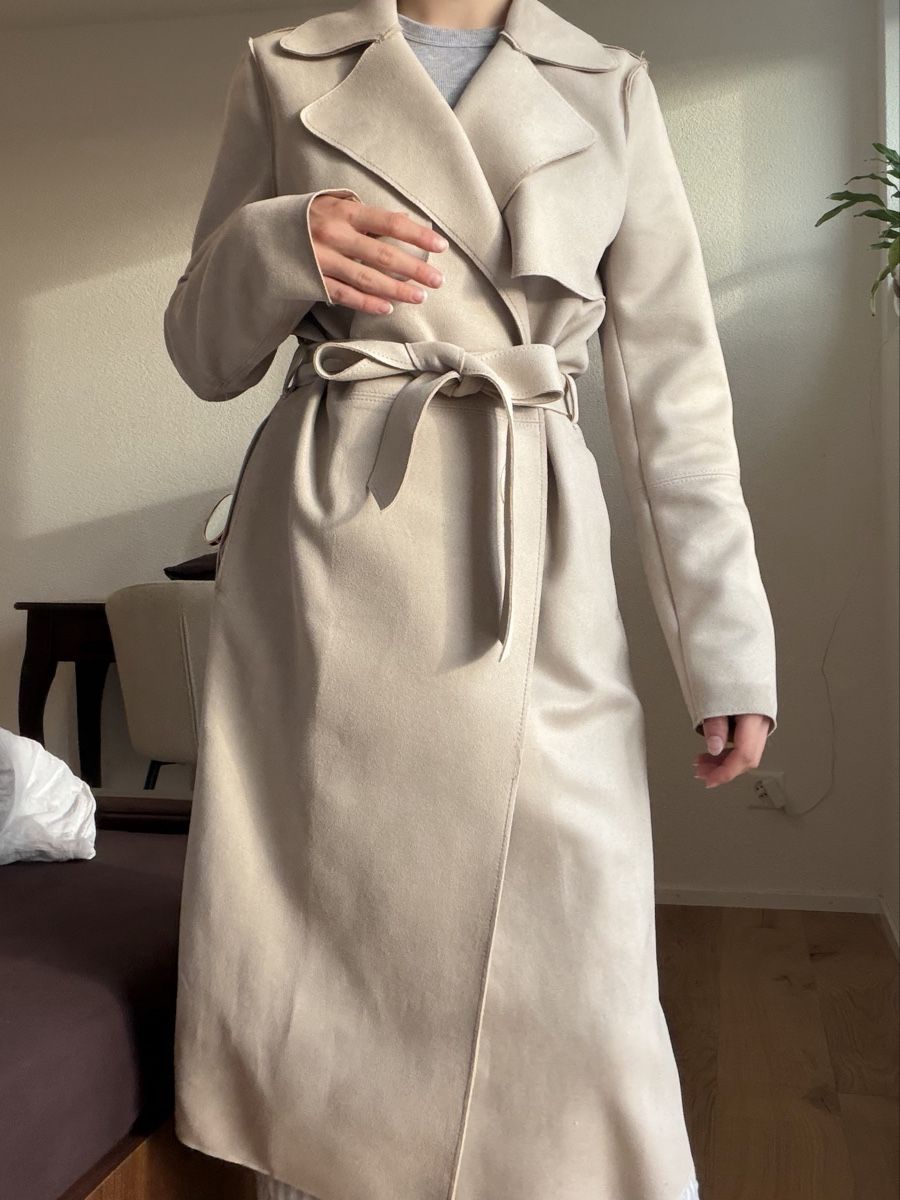 H&M Cappotti: Trenchcoat  – Usato da Schaffhausen venduto da noeliabelindaa 2