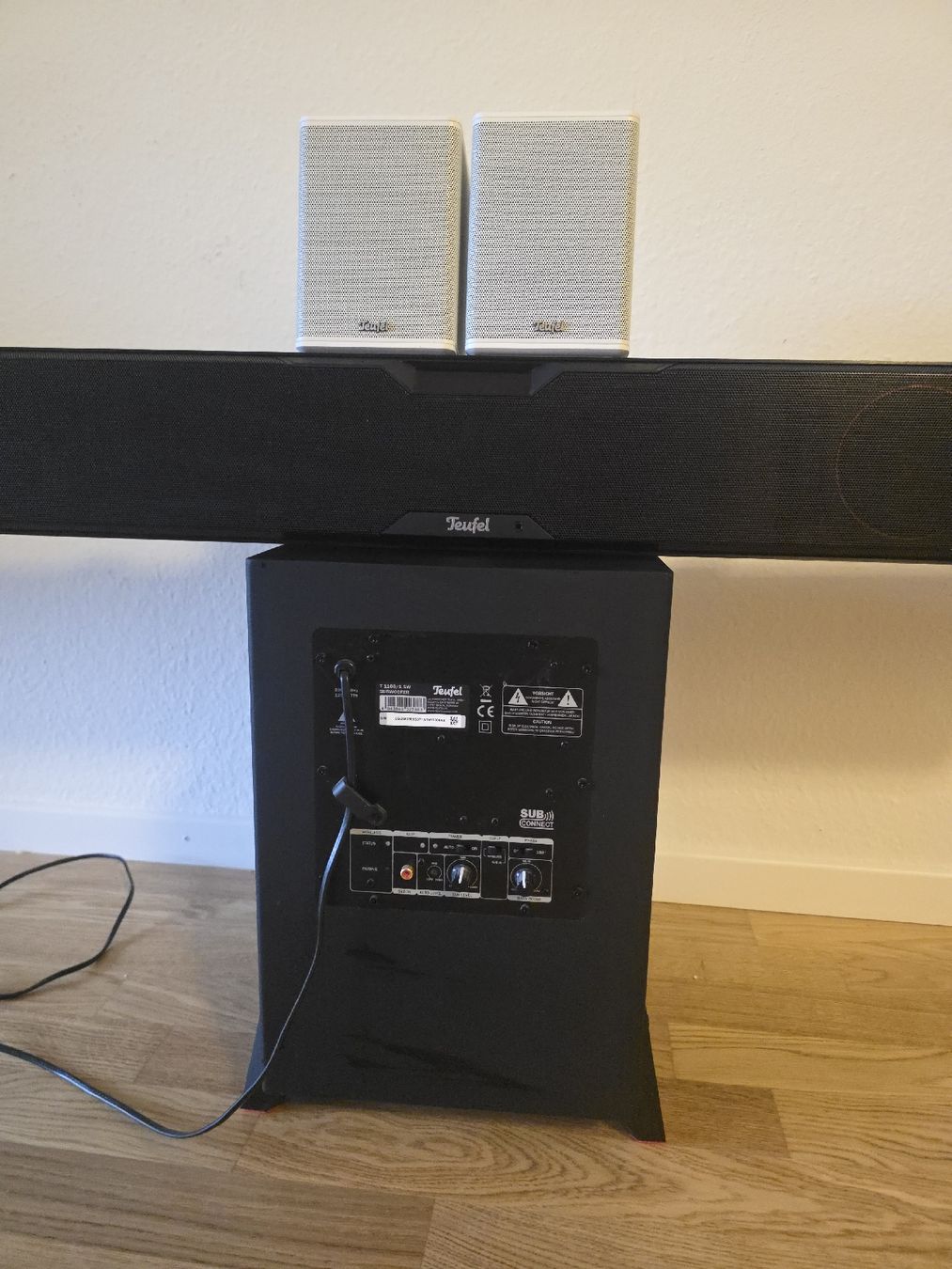 Teufel Home Cinema: Teufel Cinebar Pro +T8 Sub + Surround Speaker 4.1 – Usato da Schlieren venduto da chr_8qfm 1