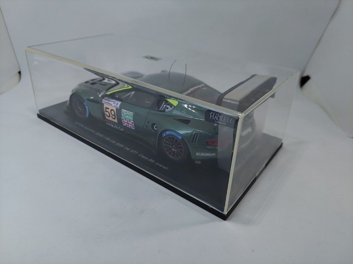 Spark Modellini d'auto: 1:24 Aston Martin DBR9 Spark – Usato da Cugnasco venduto da AndyAlfa 3