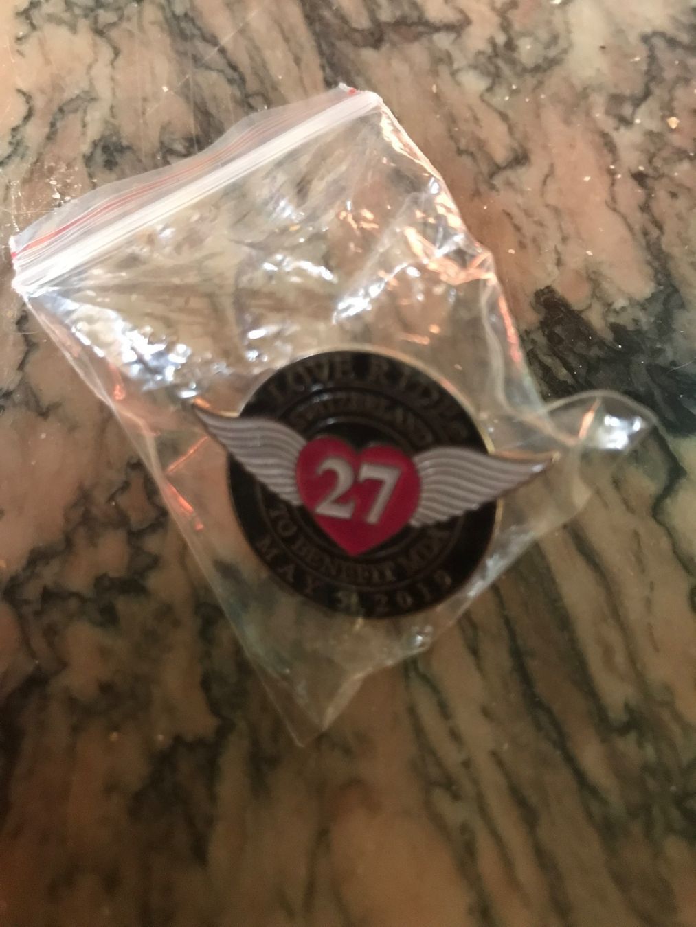 Placchette & Badge: Love ride 27 – Nuovo e nell'imballaggio originale da Martigny venduto da hunter02