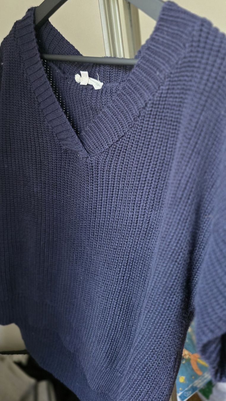 Pulls & Sweat-shirts: Pull bleu manches courtes Humility Taille M – D'occasion à Yverdon-les-Bains par van_dq65 5