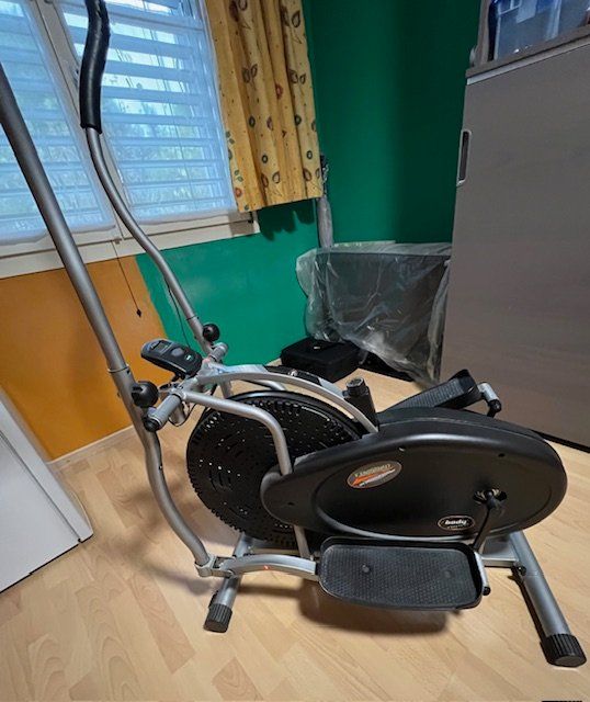 Hometrainer: Crosstrainer – Usato da Dietlikon venduto da Cam0 1