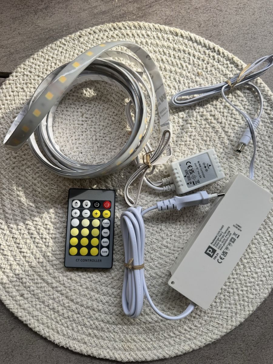 Lichterketten & Leisten: LED Streifen 3m, extra hell ✨✨✨NEU – Neu und originalverpackt aus zürich von Bailey17