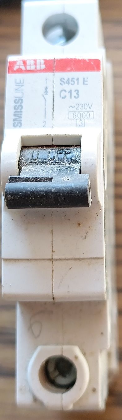 ABB Stromzufuhr: ABB Swissline Leitungsschutzschalter S451 E C13 - Top! – Gebraucht aus Romanshorn von Holzenstein