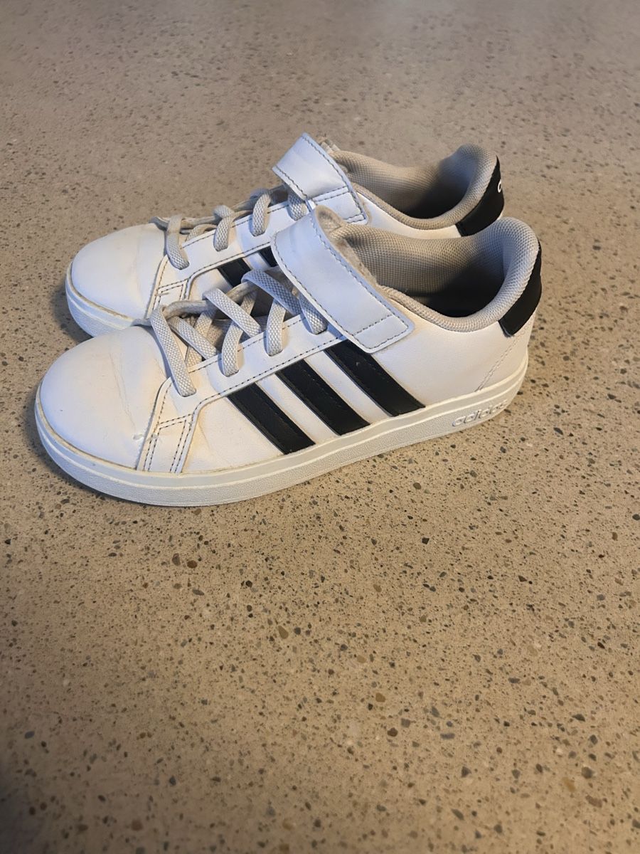 Scarpe da uomo: Adidas Kinderschuhe – Usato da HORGEN venduto da REINA2020