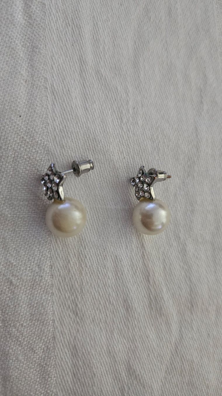 Boucles d'oreille: Orecchini con stellina di strass e perla – D'occasion à Melano par H-Sara 1