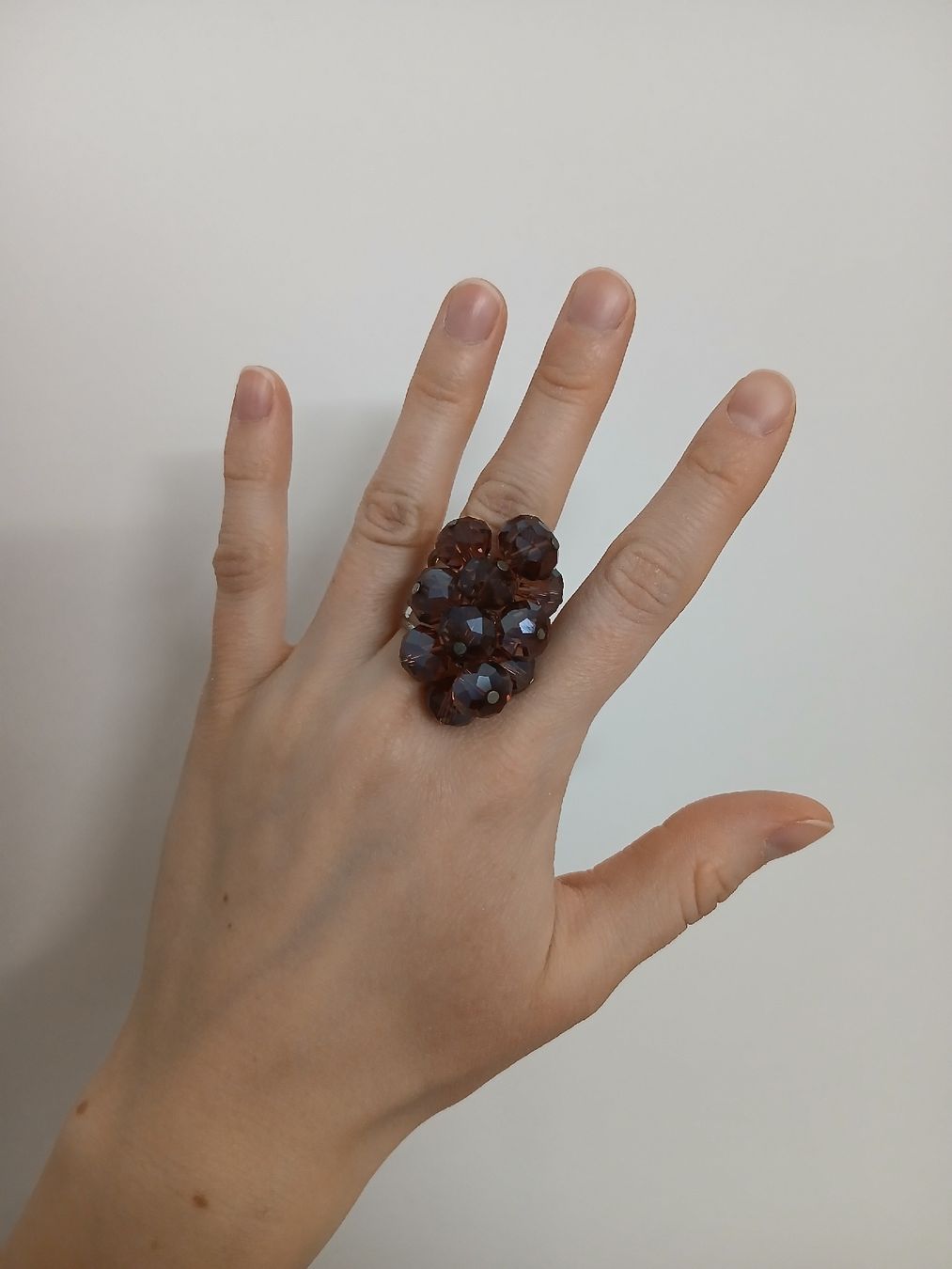 Ringe: Eleganter Ring mit weinroten Glasperlen – Gebraucht aus Schaffhausen von Tearsontape 8