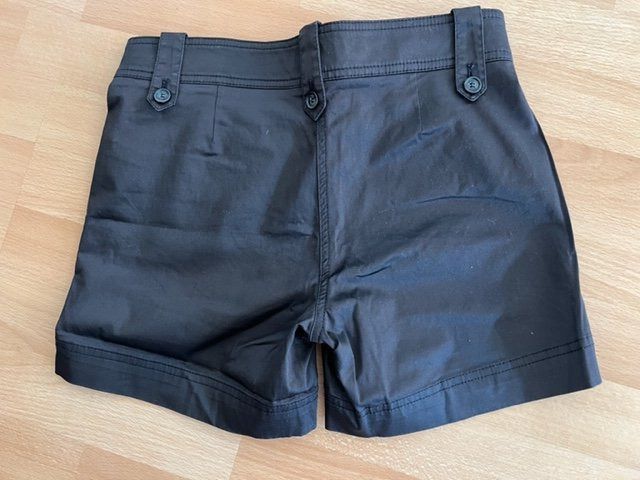 Gant Hosen: Damen Shorts Gant Gr.34 – Gebraucht aus Wabern von adamovski 1