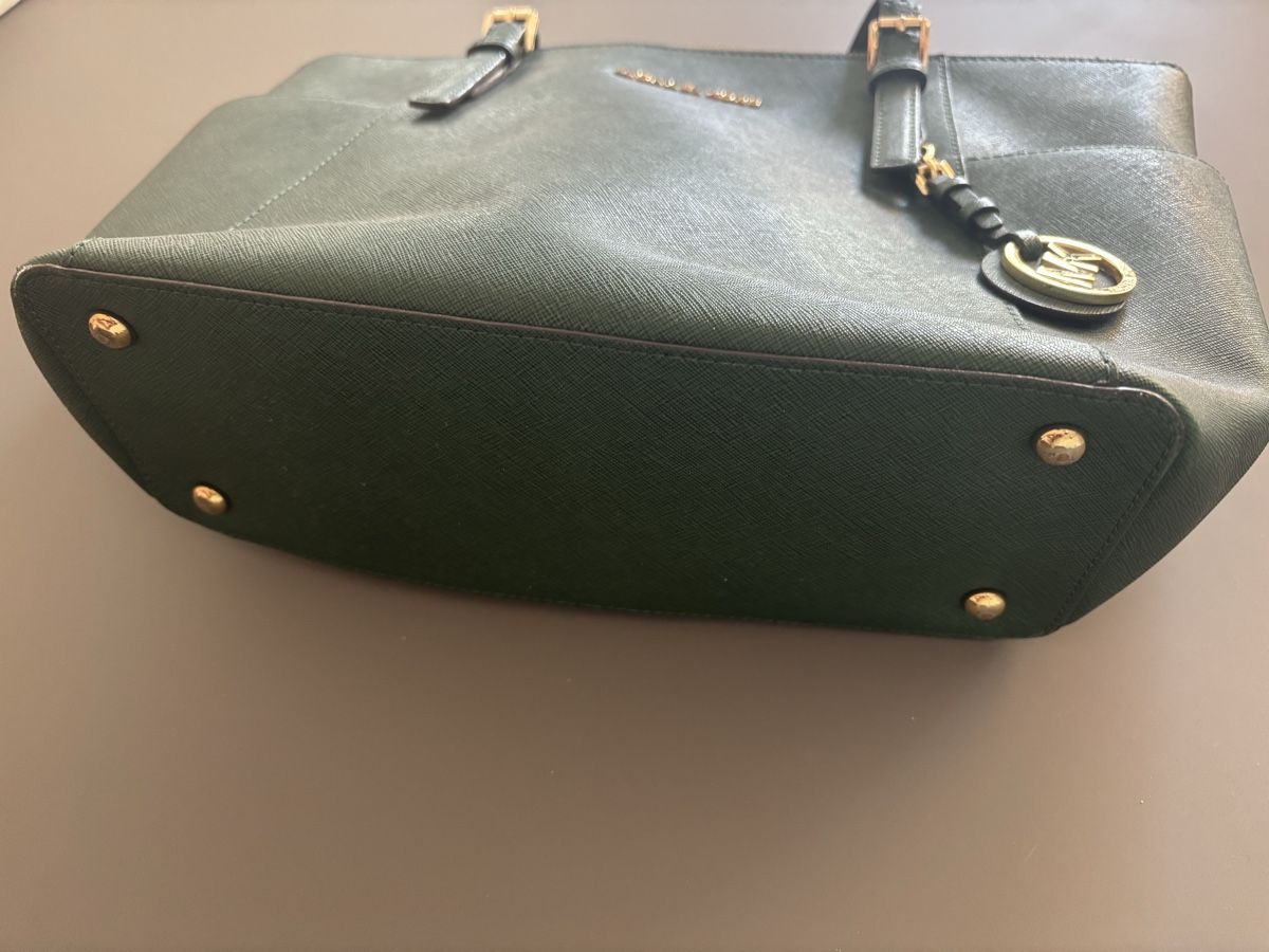 Michael Kors Taschen für Damen: Michael Kors Tasche dunkelgrün Leder  – Gebraucht aus Geroldswil von ele_7hkp 5