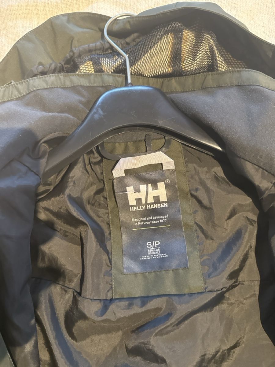 Helly Hansen Jacken: Helly Hansen Jacke, Grösse S, – Gebraucht aus Riedholz von nlu_dn2q 3