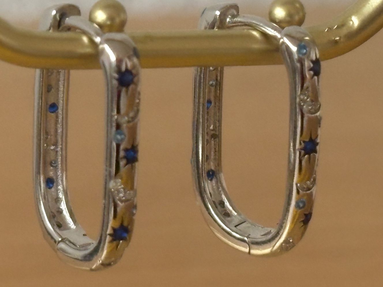 Orecchini pendenti & Orecchini a lobo: Luxus Elegante Ohrstecker  Silberfarben/ weiss blau – Nuovo (secondo la descrizione) da Biel-Bienne venduto da Roserosse13 5
