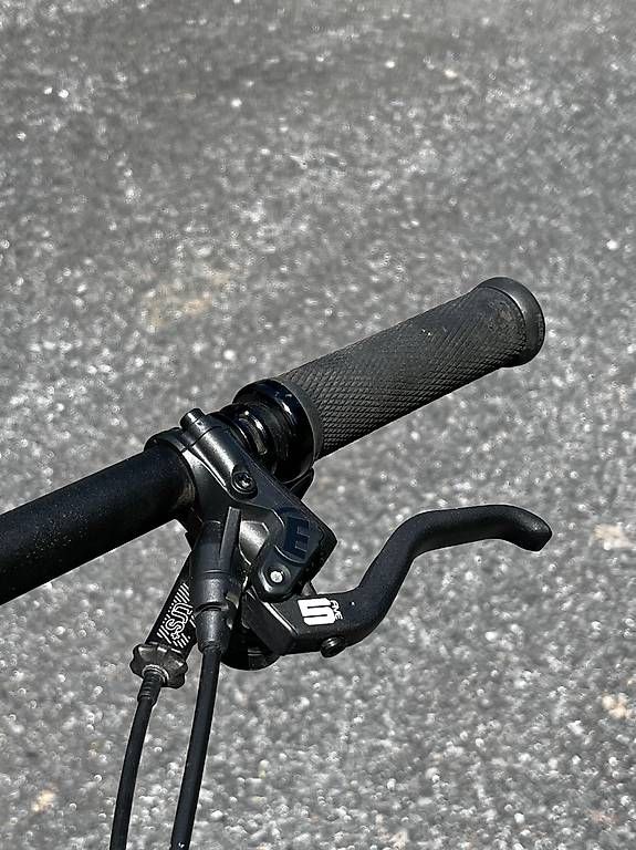 YT Vélos: YT Jeffsy CF Comp 2019 M – D'occasion à Emmetten par Vic-ky 4