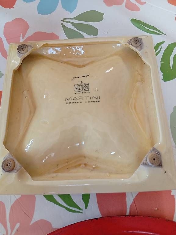 Portacenere: Antichi posacenere Martini e vassoio Saba – Usato da Vezio venduto da 41181 4