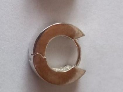 Orecchini pendenti & Orecchini a lobo: 2 Creolen Ohrhänger Silber. – Nuovo e nell'imballaggio originale da Winistorf venduto da acreativ 4