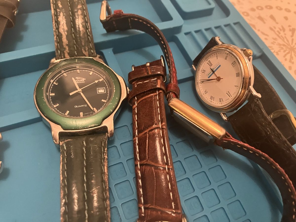 Orologi: Lot de montres et réveils divers, état variable – Difettoso da Fribourg venduto da Snoopy-Mousi 6
