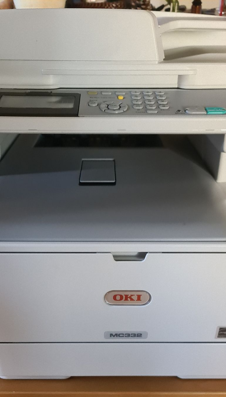 Oki Imprimantes: Oki MC332 Multifunktions Drucker Scanner Kopierer defekt – Défectueux à Oberwil par Cory77 1