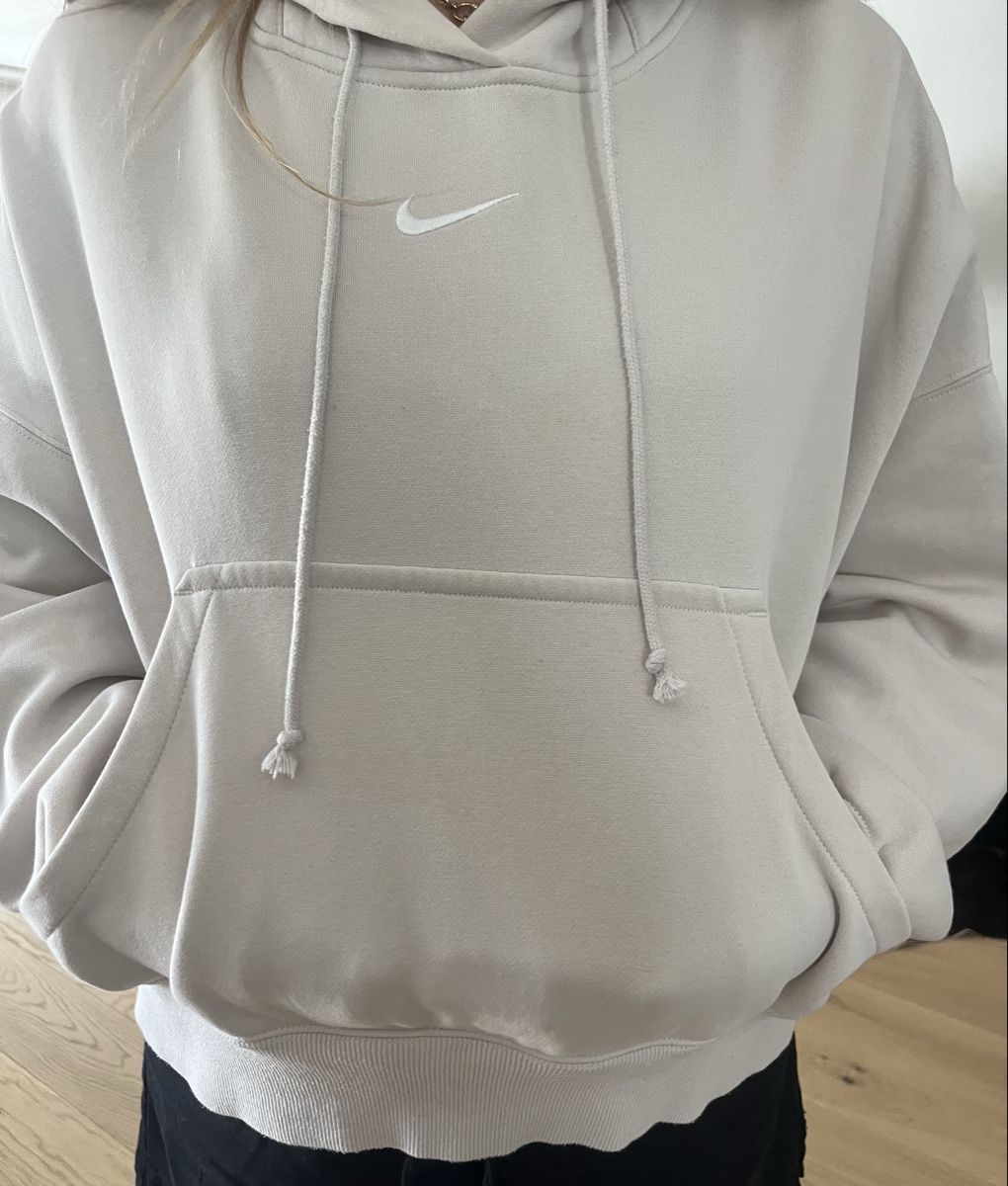 Nike Pullover & Sweatshirts: Beiger Kapuzenpullover Damen von Nike Grösse M – Gebraucht aus Hinwil von Nullacht15 2