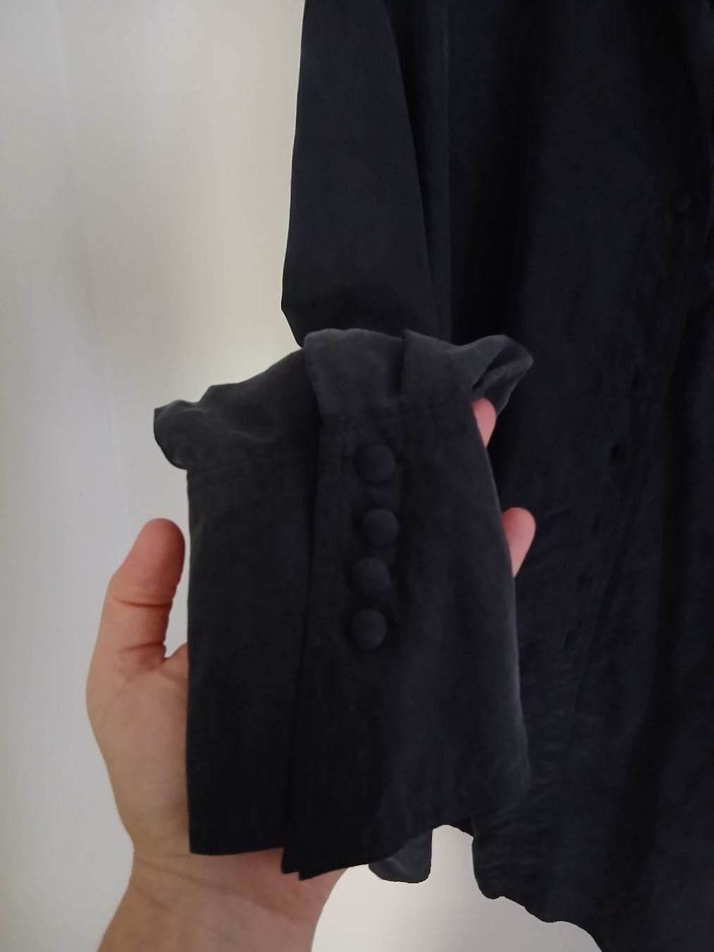 Camicette: Emdee Vintage Silk Blouse Grey Dark Size 46 – Nuovo (secondo la descrizione) da Wil SG venduto da tre_g2l7 1