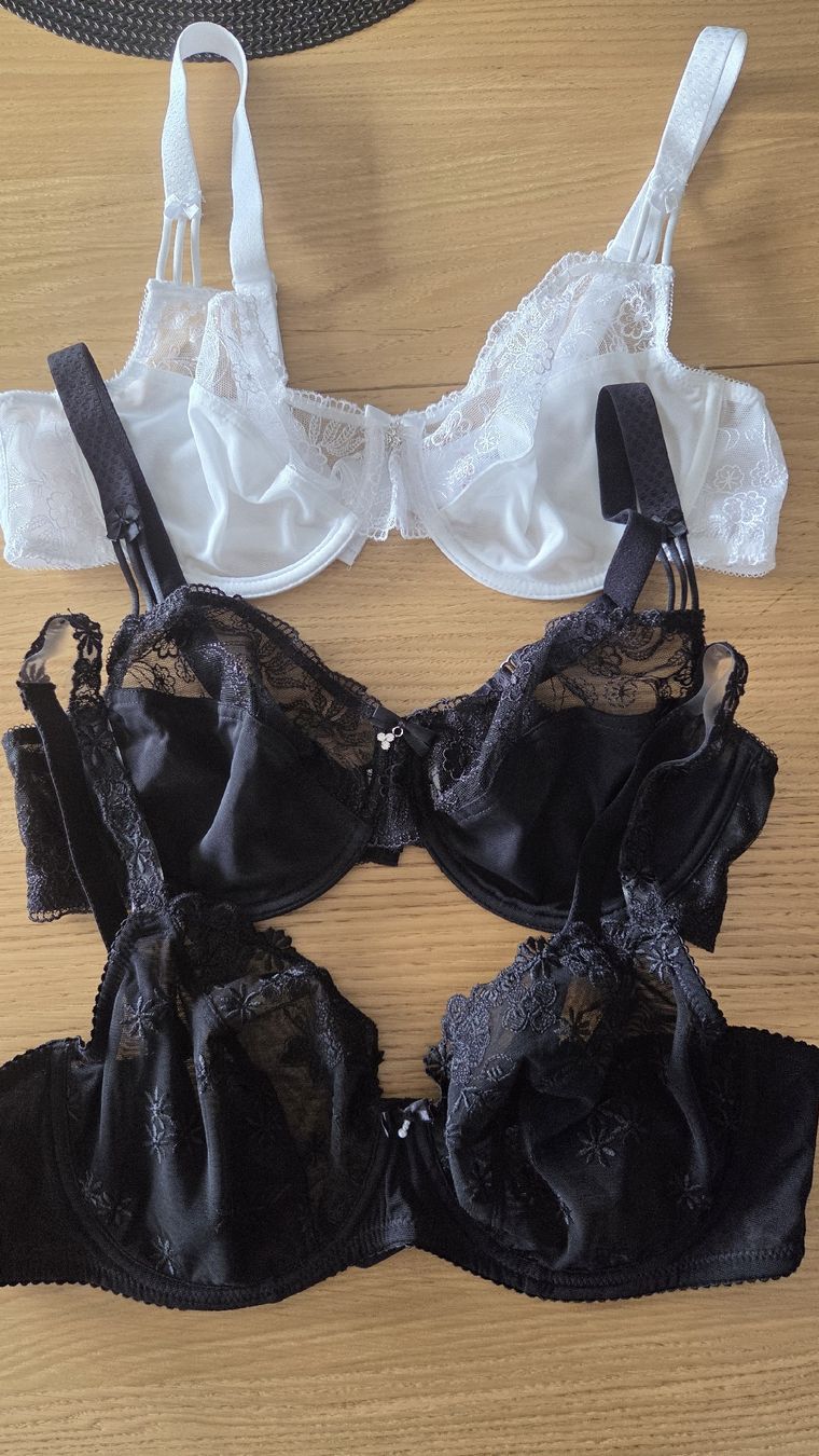 Altra biancheria intima: Soutien-gorge lot 3 – Nuovo (secondo la descrizione) da Le Pâquier-Montbarry venduto da Gruyere77