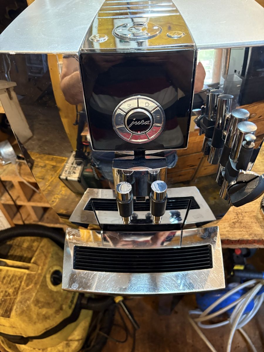 Jura Machines à café & Machines à expresso: Jura j9.2 – D'occasion à steffisburg par Fluehli3