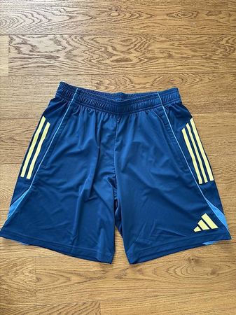 ⚽️Mens Adidas Soccer Shorts  Size L  Brand New