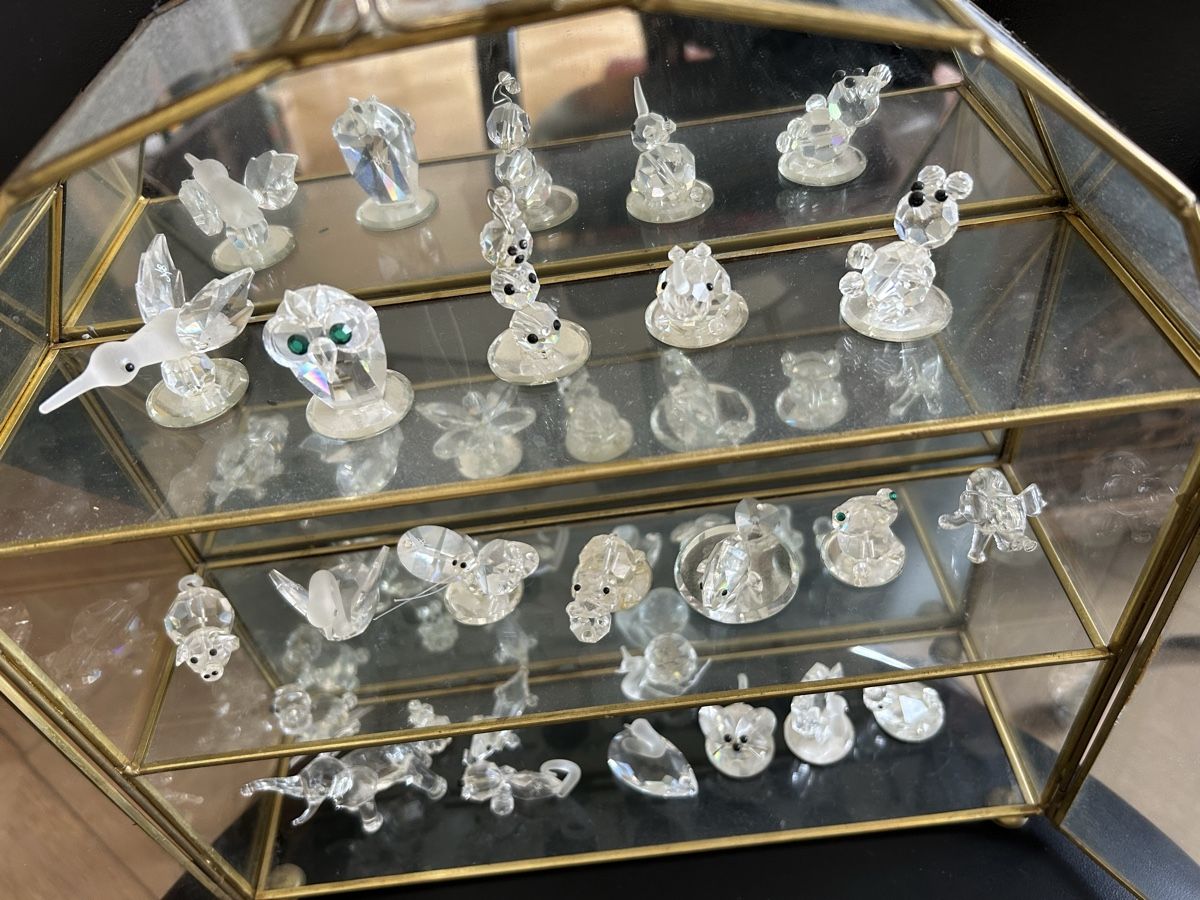 Statuette: Kristallfiguren Alan Bowes mit Vitrine – Usato da Emmen venduto da Carbru 3