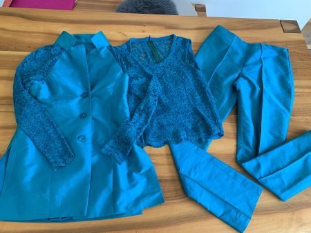 Wunderschönes Kleiderst Hose + Top Longjacke Gr. 34 Seide