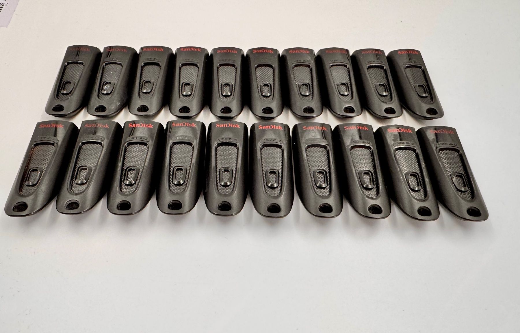Sandisk Chiavette USB: 20x SanDisk 16GB USB 3.0 Sticks – Usato da Hermetschwil-Staffeln venduto da Mobile2013 2