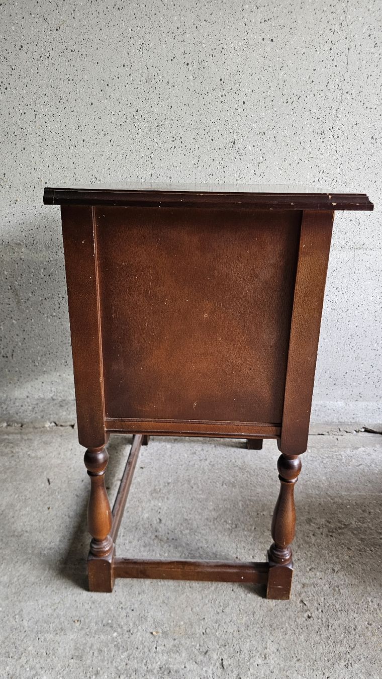Cassettiere: Antiker Holz-Kommode mit 3 Schubladen, – Usato da Tamins venduto da DOT89 2