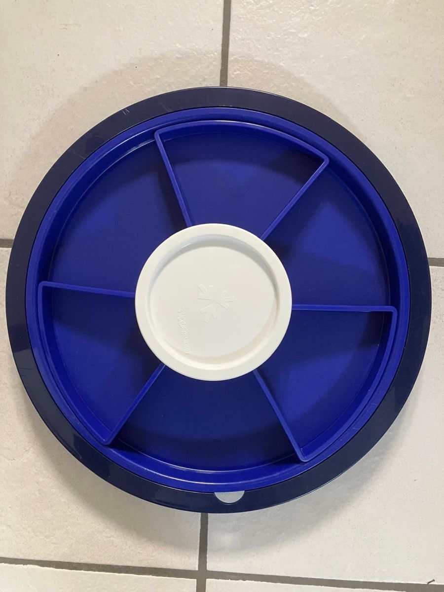 Tupperware Piatti di portata: Tupperware Aperoplatte/Partyplatte/Teller – Usato da Einsiedeln venduto da zue_82pm