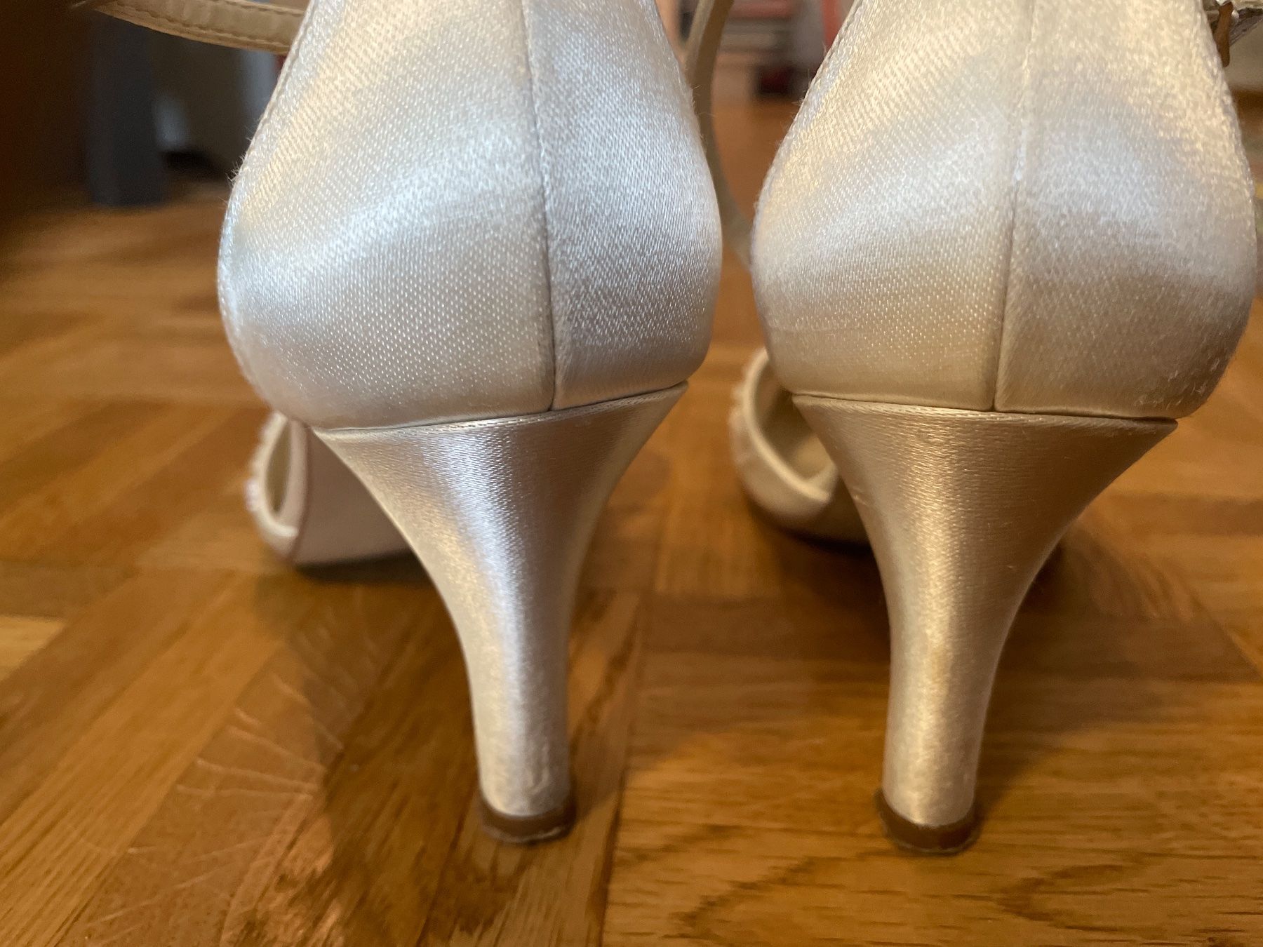 Rainbow Damenschuhe: Hochzeitsschuhe – Gebraucht aus Davos Dorf von Enzian5105 1
