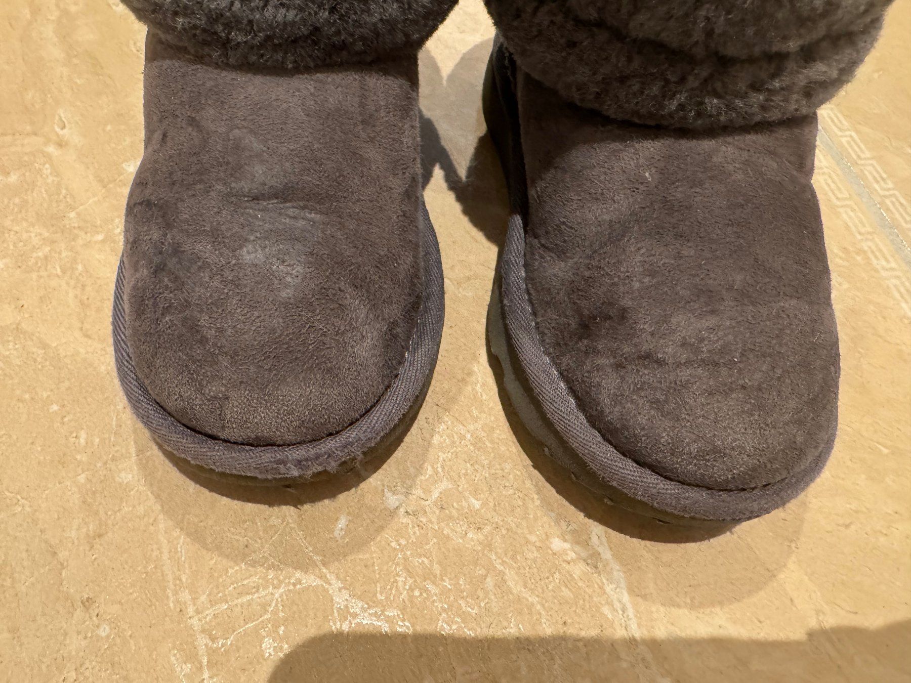 Ugg Scarpe per ragazze: UGG warme Schuhe, 28.5 – Usato da Klingnau venduto da Markus14 2